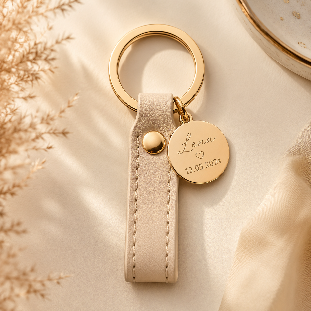 Eleganter personalisierter Schlüsselanhänger als kleines Geschenk